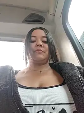 Cristal  04 online show from November 2025 05:35:01 PM