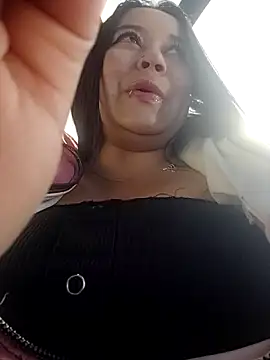 Snapshot of Cristal__04 chatting on June 2026 12:52:01 PM Cristal 04 online show from June 2026 12:52:01 PM