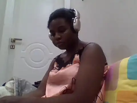queenzuena online show from July 2026 09:58:02 PM