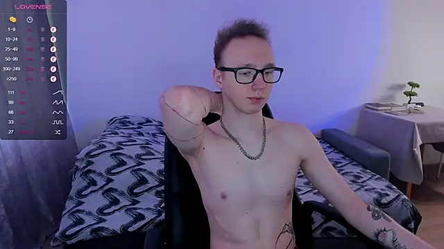 Alex silents online show from February 2025 11:06:02 AM