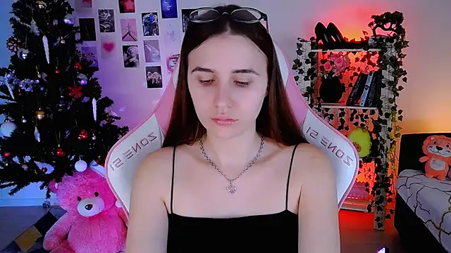 AliceCharmy online show from December 2024 12:17:02 PM