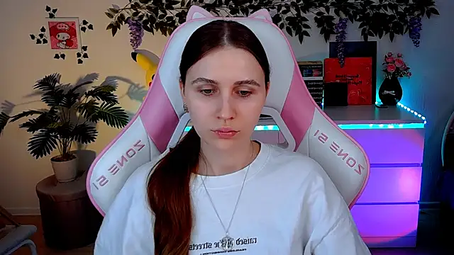 AliceCharmy online show from April 2026 02:46:02 PM