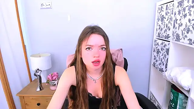 GraceLips online show from March 2025 09:38:02 AM