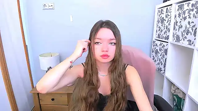 GraceLips online show from March 2025 06:22:01 AM