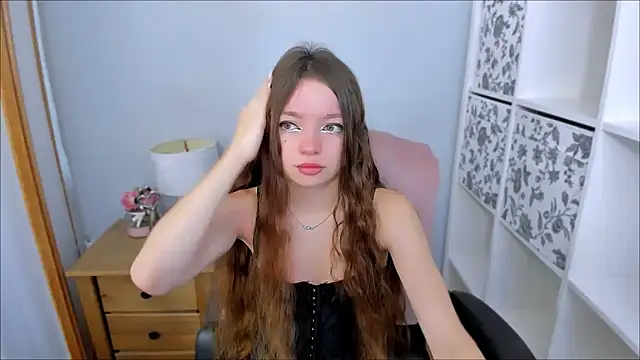 GraceLips online show from October 2025 05:32:02 AM