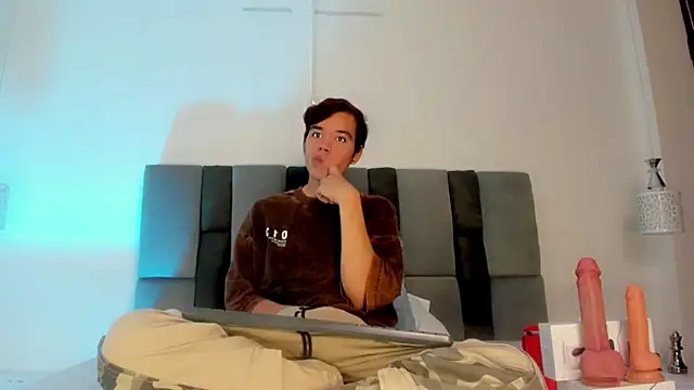 Snapshot of bunny_maxi chatting on October 2025 12:34:02 PM bunny maxi online show from October 2025 12:34:02 PM