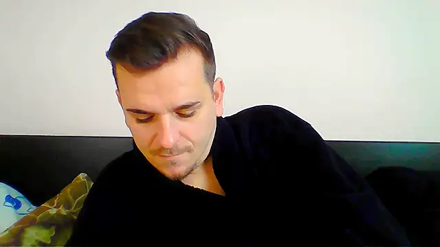 Huge cock22cm online show from December 2025 08:07:02 AM