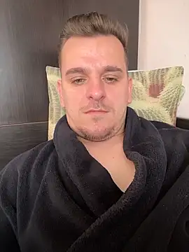 Huge cock22cm online show from March 2026 08:43:01 AM