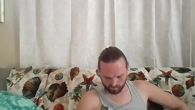 Snapshot of VitaminDrewFl chatting on May 2026 12:46:01 PM VitaminDrewFl online show from May 2026 12:46:01 PM