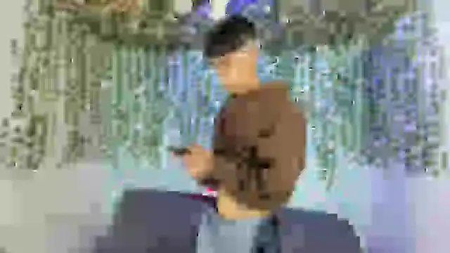 oliverhot2005 online show from September 2025 08:13:01 PM