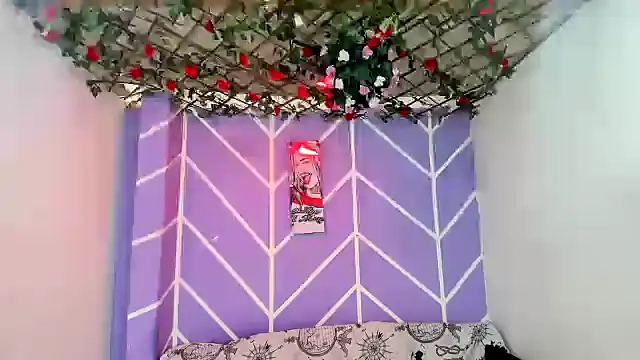 oliverhot2005 online show from September 2025 08:03:01 PM