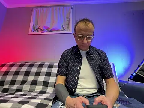 mouser21212 online show from January 2025 09:31:02 PM