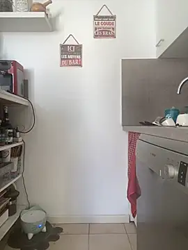 Luccreccia  online show from November 2025 10:21:01 AM