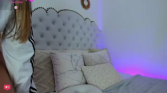 Ashleyjenner  online show from March 2025 10:28:01 PM