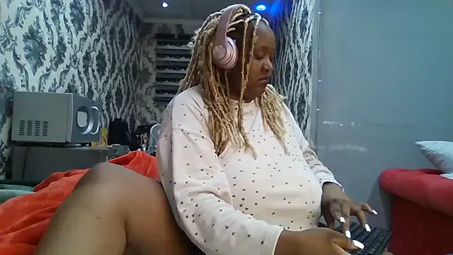 Snapshot of SexyRider8 chatting on November 2025 02:22:01 AM SexyRider8 online show from November 2025 02:22:01 AM