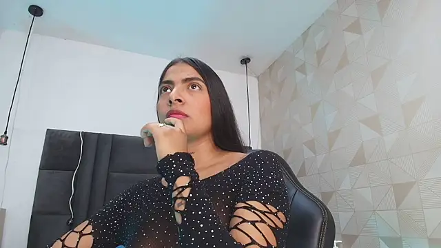 hot dione online show from October 2025 07:10:02 PM