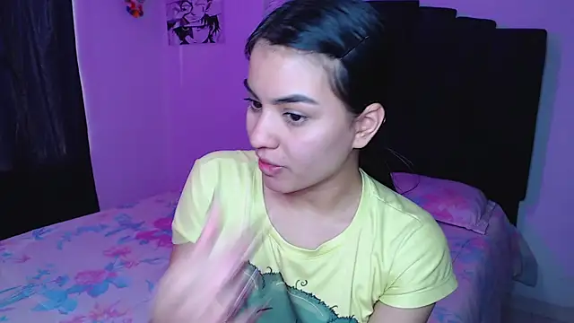 Ariel Zeo1 online show from June 2026 07:59:01 PM
