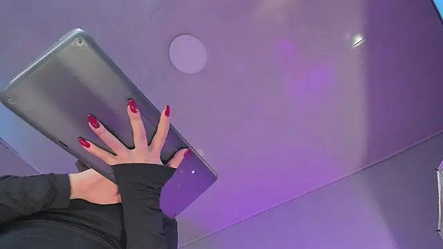 Hannah Borbon online show from February 2025 05:01:01 AM