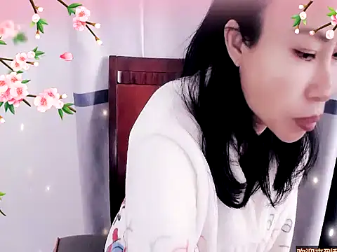 Snapshot of xiaoxuer chatting on December 2024 03:29:02 AM xiaoxuer online show from December 2024 03:29:02 AM
