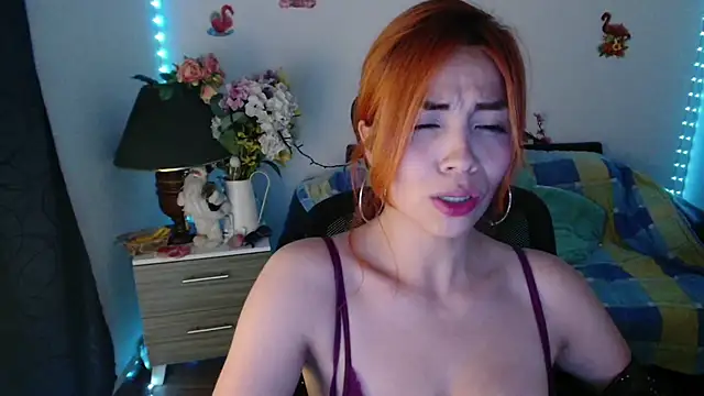 Aylinn diaz online show from April 2026 02:00:02 AM