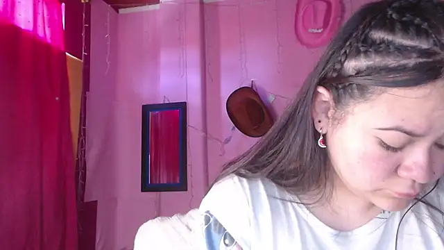 NikkiRous  online show from September 2025 01:46:01 PM