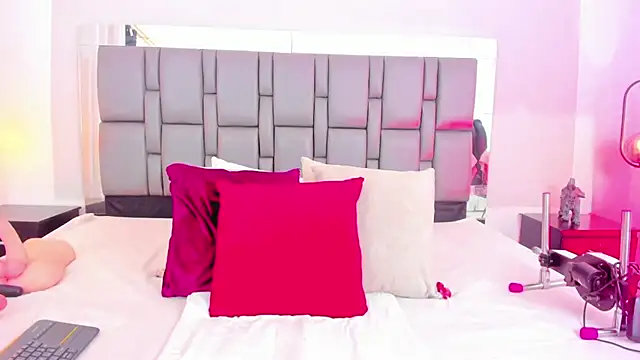 Emily Gil1 online show from February 2025 02:12:02 PM