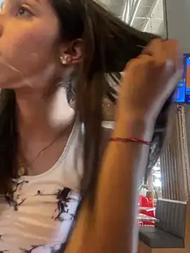 Snapshot of Ema_azel chatting on January 2025 04:33:01 PM Ema azel online show from January 2025 04:33:01 PM