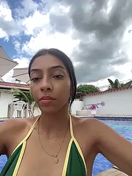 Snapshot of Ema_azel chatting on January 2025 04:15:01 PM Ema azel online show from January 2025 04:15:01 PM