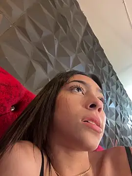 Snapshot of Ema_azel chatting on March 2025 05:13:02 PM Ema azel online show from March 2025 05:13:02 PM