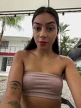 Snapshot of Ema_azel chatting on September 2025 01:35:01 PM Ema azel online show from September 2025 01:35:01 PM