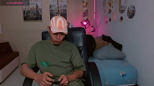 Snapshot of KokoAndRin chatting on January 2025 07:15:01 PM KokoAndRin online show from January 2025 07:15:01 PM