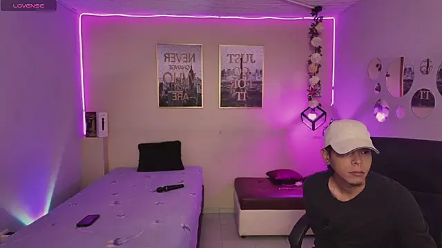 Snapshot of KokoAndRin chatting on February 2025 03:45:02 PM KokoAndRin online show from February 2025 03:45:02 PM