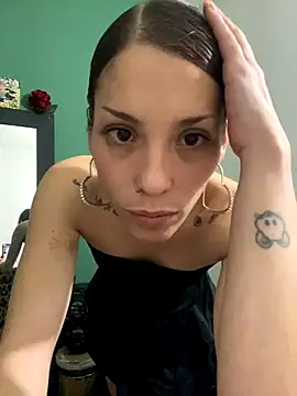 Snapshot of KokoAndRin chatting on November 2025 08:31:01 PM KokoAndRin online show from November 2025 08:31:01 PM