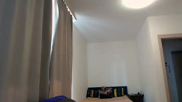 Helen Adams  online show from May 2026 06:10:02 AM