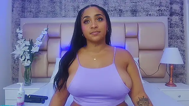 KateVenegas online show from January 2025 07:15:01 PM