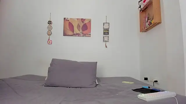 its me miley online show from April 2026 03:03:01 PM