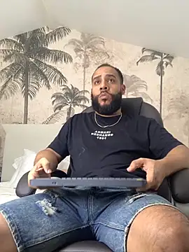 Snapshot of boy__ofc chatting on October 2025 06:32:01 PM boy  ofc online show from October 2025 06:32:01 PM