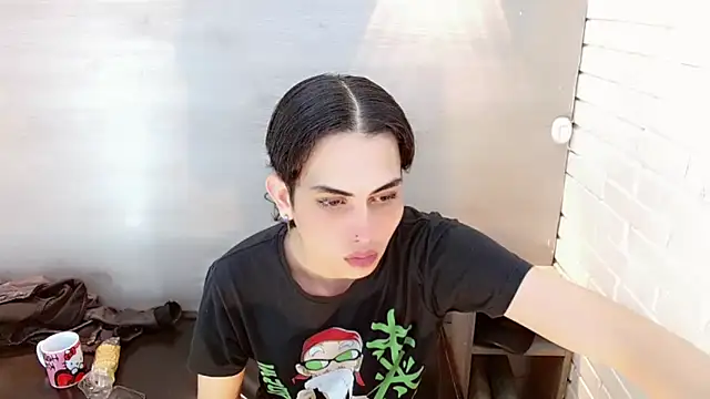 Daniela Pink  online show from September 2025 07:59:01 PM