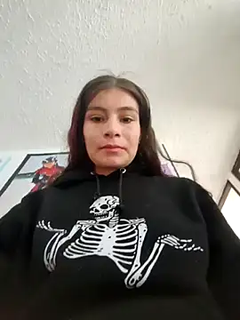 Sasha smith23 online show from March 2025 05:18:01 PM