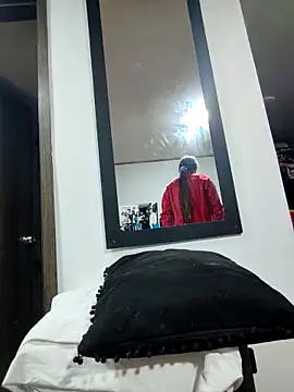 Sasha smith23 online show from April 2026 03:00:01 AM