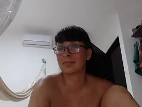 HellenLatin online show from March 2025 02:26:01 AM