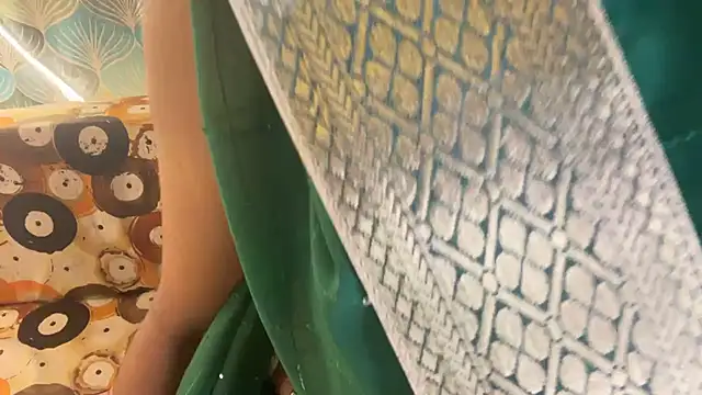 shuhana  online show from November 2025 04:47:01 AM