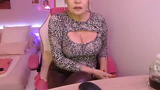 aubade246 online show from March 2025 04:42:02 PM