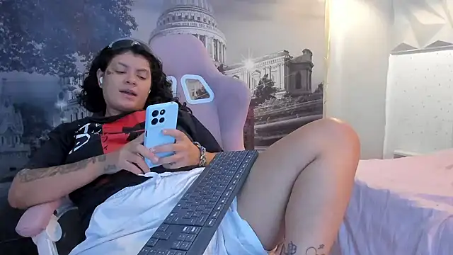 snowflake xxx online show from October 2025 02:05:02 PM