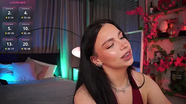 LunaNight online show from September 2025 08:43:02 PM