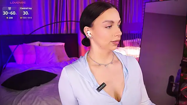 LunaNight online show from December 2025 08:36:02 PM