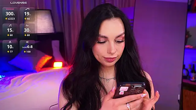 LunaNight online show from March 2026 08:25:01 PM