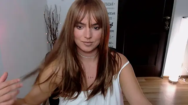 ChloeJewel1 online show from November 2025 01:11:01 PM