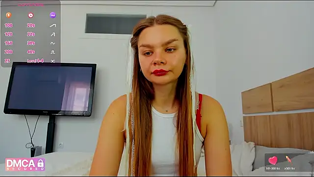 Snapshot of Molly_sweetie chatting on May 2026 09:17:02 AM Molly sweetie online show from May 2026 09:17:02 AM