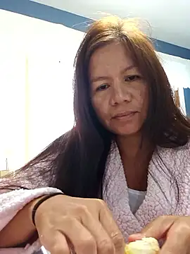 Snapshot of XLennaMX chatting on January 2026 06:23:02 PM XLennaMX online show from January 2026 06:23:02 PM